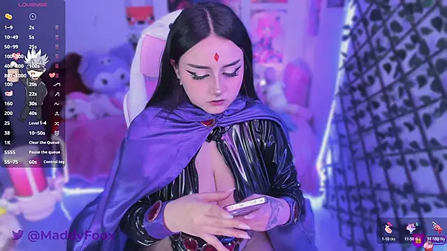 MaddyFooxx online show from December 15, 2025, 8:02 pm