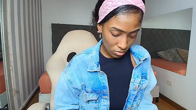 Snapshot of rebeca_cortez_ chatting on January 28, 2025, 3:36 am rebeca cortez online show from January 28, 2025, 3:36 am
