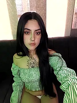 Snapshot of Mazikeen-- chatting on January 12, 2026, 10:15 pm Mazikeen-- online show from January 12, 2026, 10:15 pm