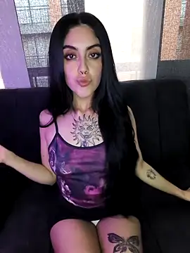 Snapshot of Mazikeen-- chatting on January 16, 2026, 10:25 pm Mazikeen-- online show from January 16, 2026, 10:25 pm