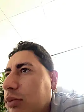 Snapshot of DanielGomez9 chatting on March 14, 2025, 9:54 pm DanielGomez9 online show from March 14, 2025, 9:54 pm