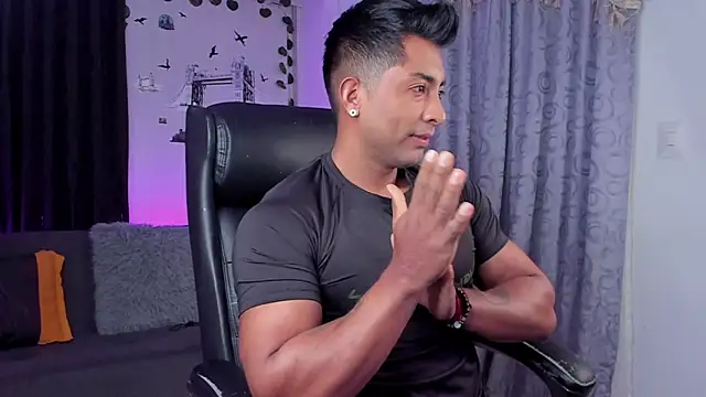 Couple muscle1 online show from March 17, 2025, 2:01 pm