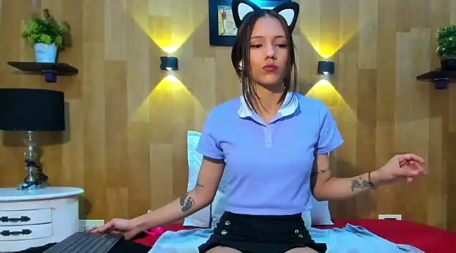 marianaa90 online show from January 18, 2025, 4:10 pm