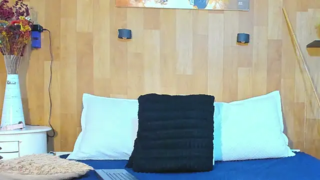 marianaa90 online show from February 5, 2026, 4:11 pm