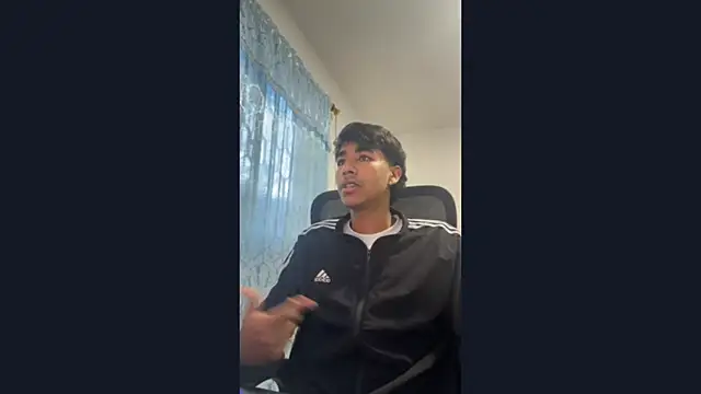 Snapshot of Tyler_prince chatting on January 8, 2026, 5:04 pm Tyler prince online show from January 8, 2026, 5:04 pm