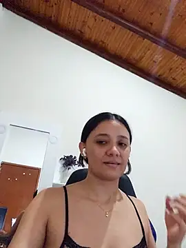 anny vittar online show from November 25, 2025, 5:40 am