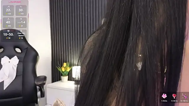 Madiee Rhea online show from April 7, 2026, 7:36 pm