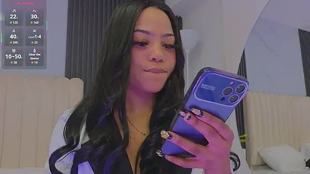 Madiee Rhea online show from April 16, 2026, 9:39 pm