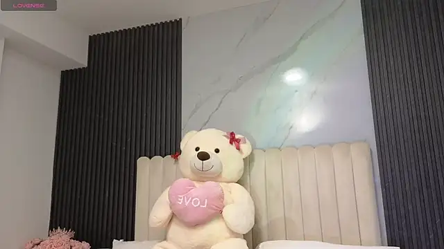 Madiee Rhea online show from July 10, 2026, 7:38 pm