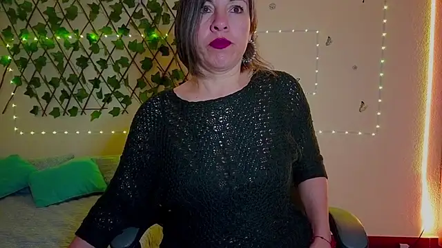 Lady breaks hearts online show from October 16, 2025, 10:27 am