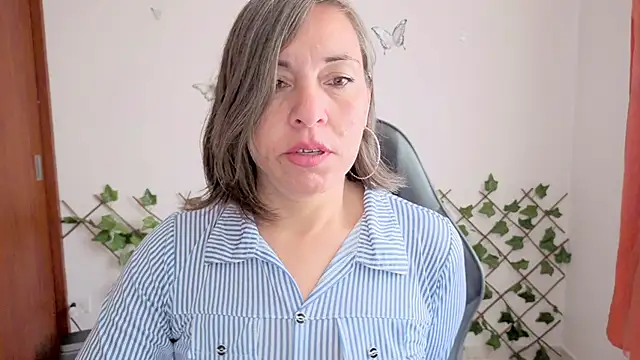 Lady breaks hearts online show from February 9, 2026, 12:42 pm