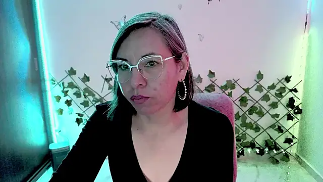 Lady breaks hearts online show from February 16, 2026, 1:07 pm