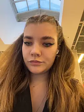 Snapshot of Holy_Tereza chatting on March 29, 2026, 3:12 pm Holy Tereza online show from March 29, 2026, 3:12 pm