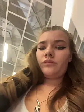 Snapshot of Holy_Tereza chatting on April 10, 2026, 5:39 pm Holy Tereza online show from April 10, 2026, 5:39 pm