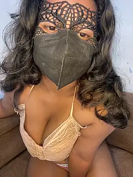 Snapshot of Cheezy_Sithu chatting on January 19, 2025, 10:28 am Cheezy Sithu online show from January 19, 2025, 10:28 am