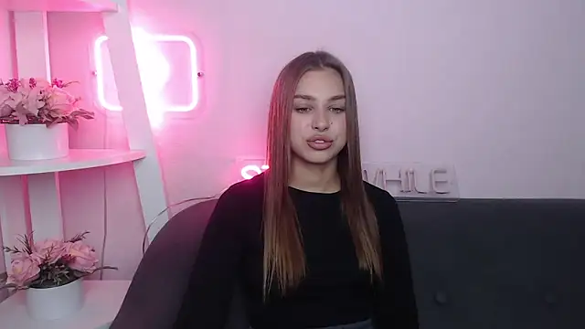 MilanaAngelAs online show from October 3, 2025, 4:42 am