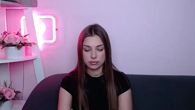 Snapshot of MilanaAngelAs chatting on June 14, 2026, 4:47 am MilanaAngelAs online show from June 14, 2026, 4:47 am