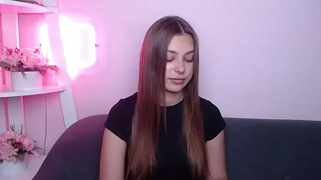 Snapshot of MilanaAngelAs chatting on July 4, 2026, 4:40 am MilanaAngelAs online show from July 4, 2026, 4:40 am