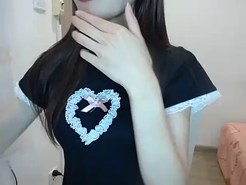 Snapshot of LiDonnaa chatting on December 18, 2024, 11:56 am LiDonnaa online show from December 18, 2024, 11:56 am