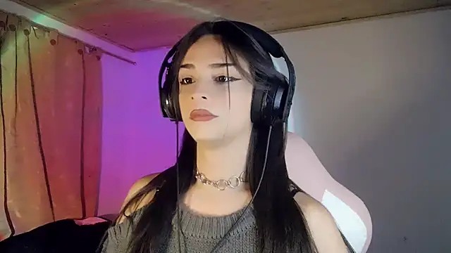 Dollbehavior  online show from February 4, 2026, 4:29 am