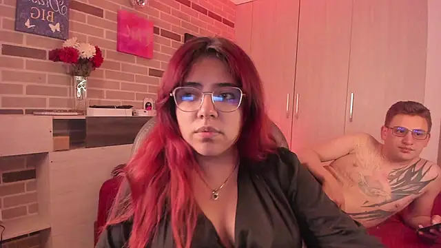 Snapshot of Rousse_Collinss chatting on June 17, 2026, 3:53 am Rousse Collinss online show from June 17, 2026, 3:53 am