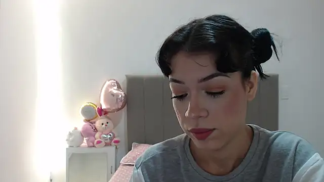 Snapshot of Caribbean_beauty_ chatting on October 19, 2025, 3:07 am Caribbean beauty  online show from October 19, 2025, 3:07 am