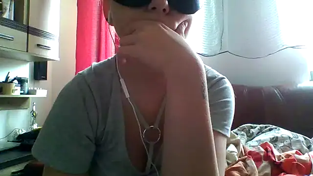 Snapshot of _xPani_x2 chatting on June 11, 2026, 1:31 pm xPani x2 online show from June 11, 2026, 1:31 pm