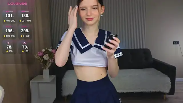 Snapshot of sofia__home chatting on November 13, 2025, 3:27 am sofia home online show from November 13, 2025, 3:27 am