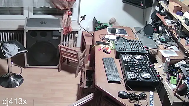 Snapshot of rosaeichel chatting on February 17, 2026, 4:20 am rosaeichel online show from February 17, 2026, 4:20 am