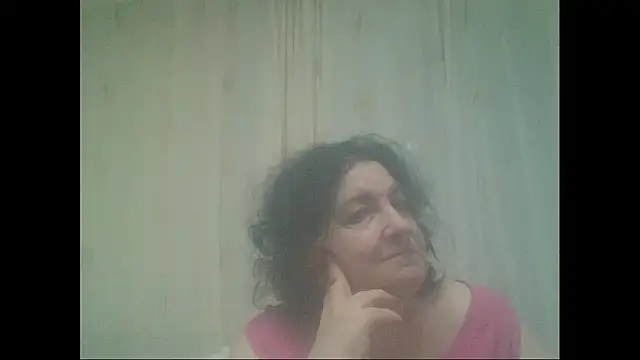Snapshot of maturekorine chatting on April 18, 2026, 5:17 pm maturekorine online show from April 18, 2026, 5:17 pm