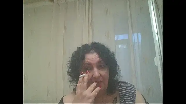 Snapshot of maturekorine chatting on May 19, 2026, 5:41 pm maturekorine online show from May 19, 2026, 5:41 pm