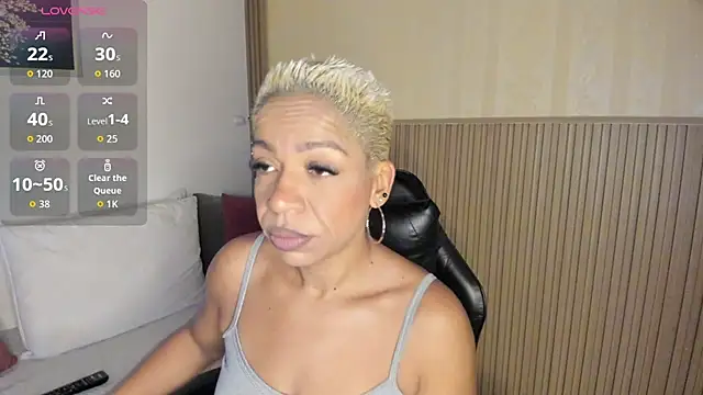 summer night  online show from November 12, 2025, 11:32 am