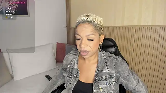 summer night  online show from November 24, 2025, 11:32 am