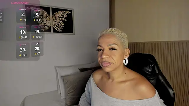 Snapshot of summer_night_ chatting on March 8, 2026, 12:53 pm summer night online show from March 8, 2026, 12:53 pm