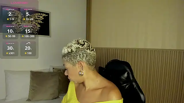 Snapshot of summer_night_ chatting on March 27, 2026, 11:32 am summer night online show from March 27, 2026, 11:32 am