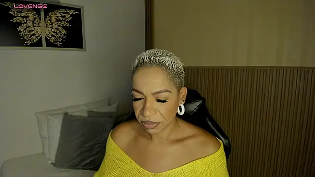 Snapshot of summer_night_ chatting on May 2, 2026, 11:59 am summer night online show from May 2, 2026, 11:59 am