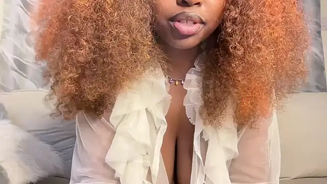 Snapshot of Chocolate_queen2 chatting on May 4, 2026, 7:48 am Chocolate queen2 online show from May 4, 2026, 7:48 am