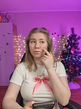 D0nna  online show from January 15, 2026, 8:19 am