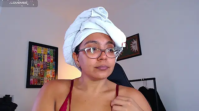 Snapshot of Rachell__420 chatting on March 6, 2026, 10:17 pm Rachell 420 online show from March 6, 2026, 10:17 pm