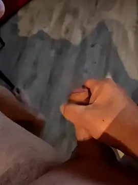 Snapshot of Szeltolo001 chatting on October 9, 2025, 3:59 am Szeltolo001 online show from October 9, 2025, 3:59 am