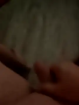 Snapshot of Szeltolo001 chatting on November 20, 2025, 1:50 am Szeltolo001 online show from November 20, 2025, 1:50 am