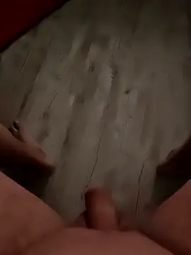 Snapshot of Szeltolo001 chatting on December 1, 2025, 3:00 am Szeltolo001 online show from December 1, 2025, 3:00 am