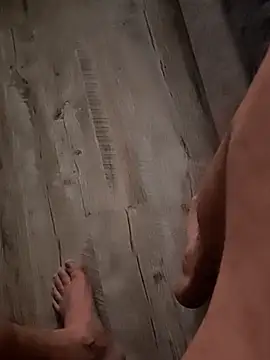 Snapshot of Szeltolo001 chatting on December 15, 2025, 2:49 am Szeltolo001 online show from December 15, 2025, 2:49 am