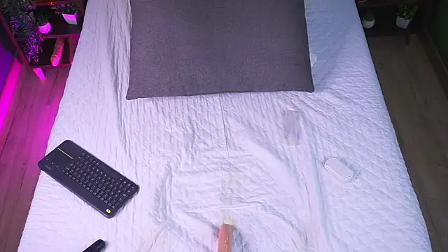 RaquelLust online show from March 8, 2025, 7:38 am