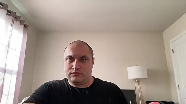 SluggishChase99 online show from December 8, 2024, 2:41 pm