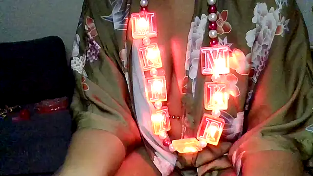 Snapshot of CaylenGee chatting on February 16, 2026, 4:36 pm CaylenGee online show from February 16, 2026, 4:36 pm