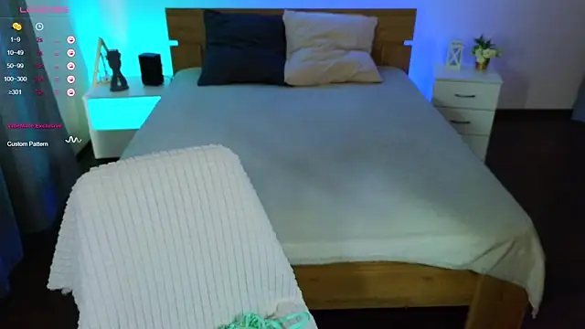 Hayle Hill online show from March 17, 2025, 2:41 am