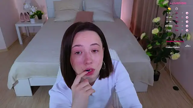 Hayle Hill online show from March 19, 2025, 12:34 pm