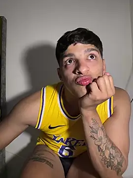 Snapshot of christianporcella_ chatting on April 11, 2026, 9:08 pm christianporcella online show from April 11, 2026, 9:08 pm