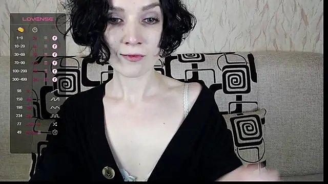 TinaWince online show from February 2, 2025, 8:57 am